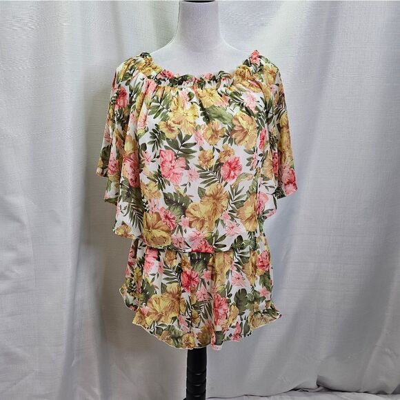 Peach Love California Floral Ruffle 2 Piece Shorts Set Size Small - Picture 1 of 12